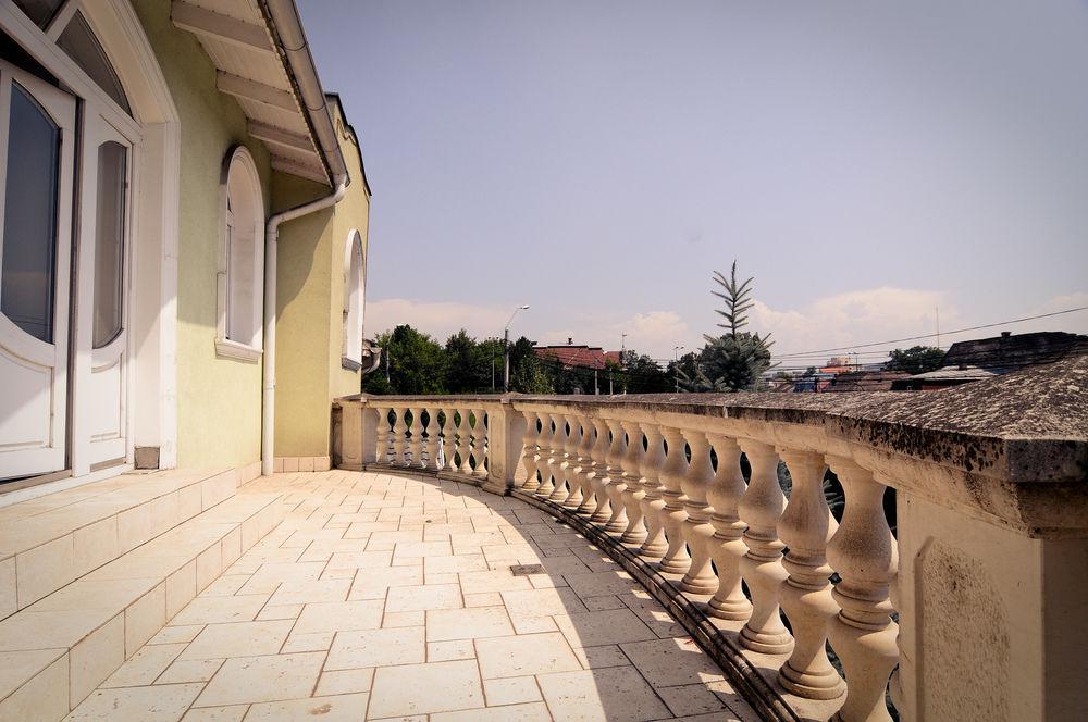 Pension La Cupola Targu Mures Exterior photo